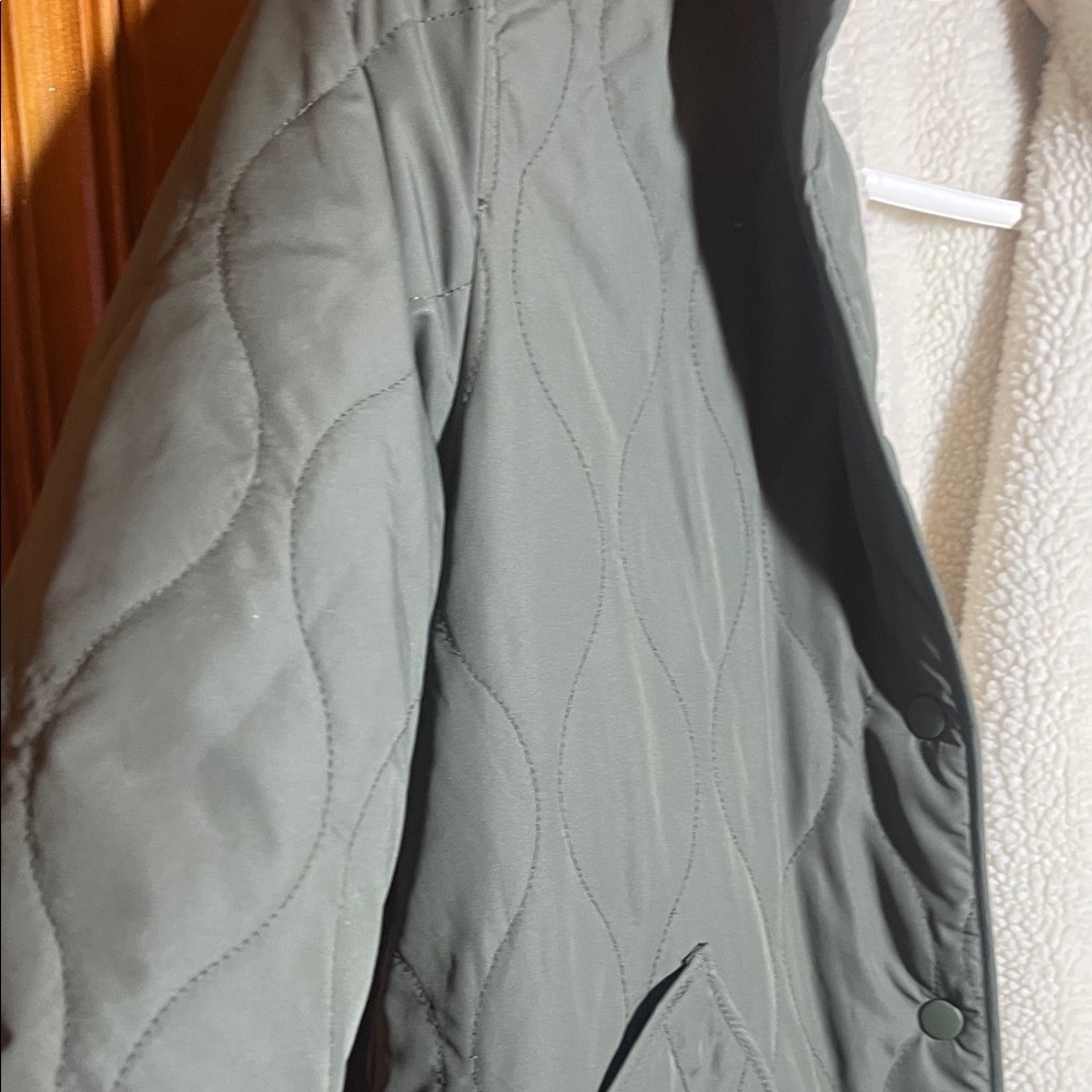 Lands' End Green Quilted Puffer Jacket - Picture 3 of 5